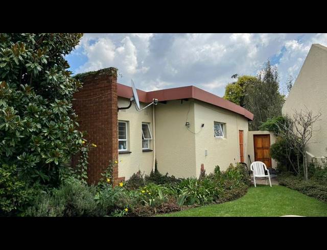 5 BEDROOM HOUSE FOR SALE IN PARKRAND